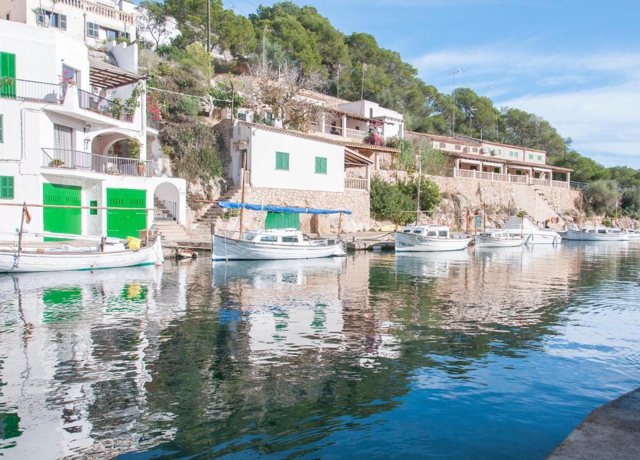 Apartamentos Vista Al Puerto Cala Figuera  Eksteriør bilde