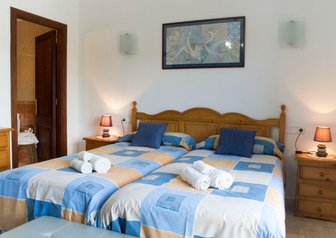 Apartamentos Vista Al Puerto Cala Figuera  Eksteriør bilde